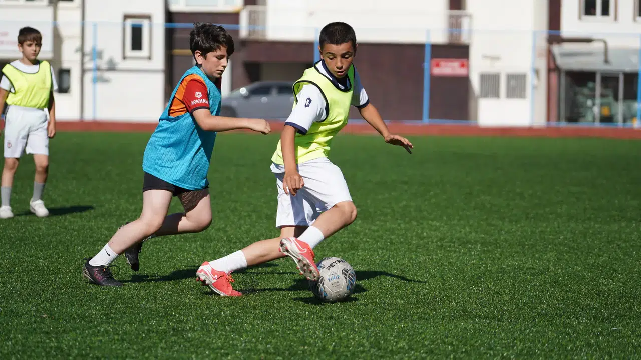 250 Genç Yeşil Sahada Buluştu #haberi, #haberleri, #Gümüşhane #haber