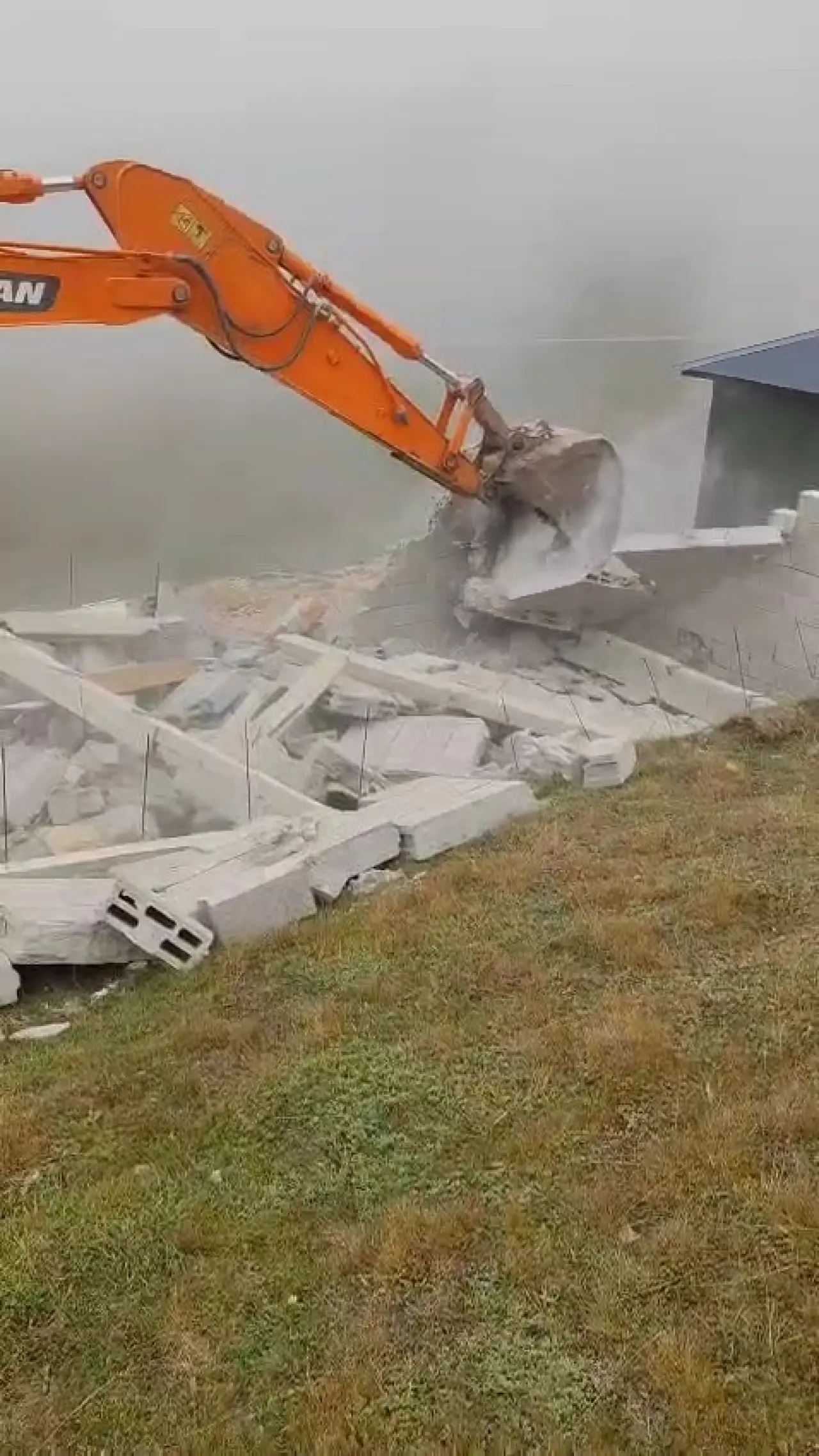 Gümüşhane yaylalarında kaçak yapıların yıkımı kararlılıkla sürüyor #haberi, #haberleri, #Gümüşhane #haber