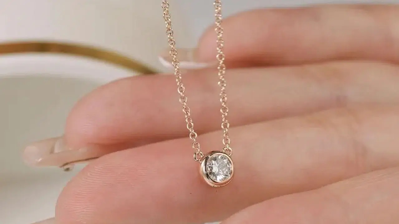 Tarzınıza Işıltı Katacak Pırlanta Kolyeler Arya Pırlanta’da! #haberi, #haberleri, #Gümüşhane #haber