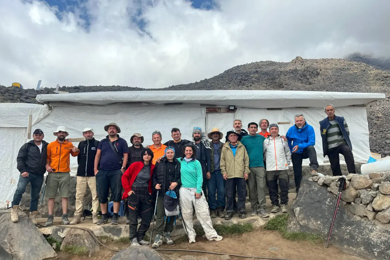 Türkiye’nin çatısında, 5 bin 137 metrede “zirve dostluğu” #haberi, #haberleri, #Gümüşhane #haber