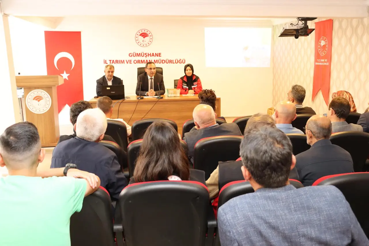 Çiftçilere Eğitim ve Yumru Desteği