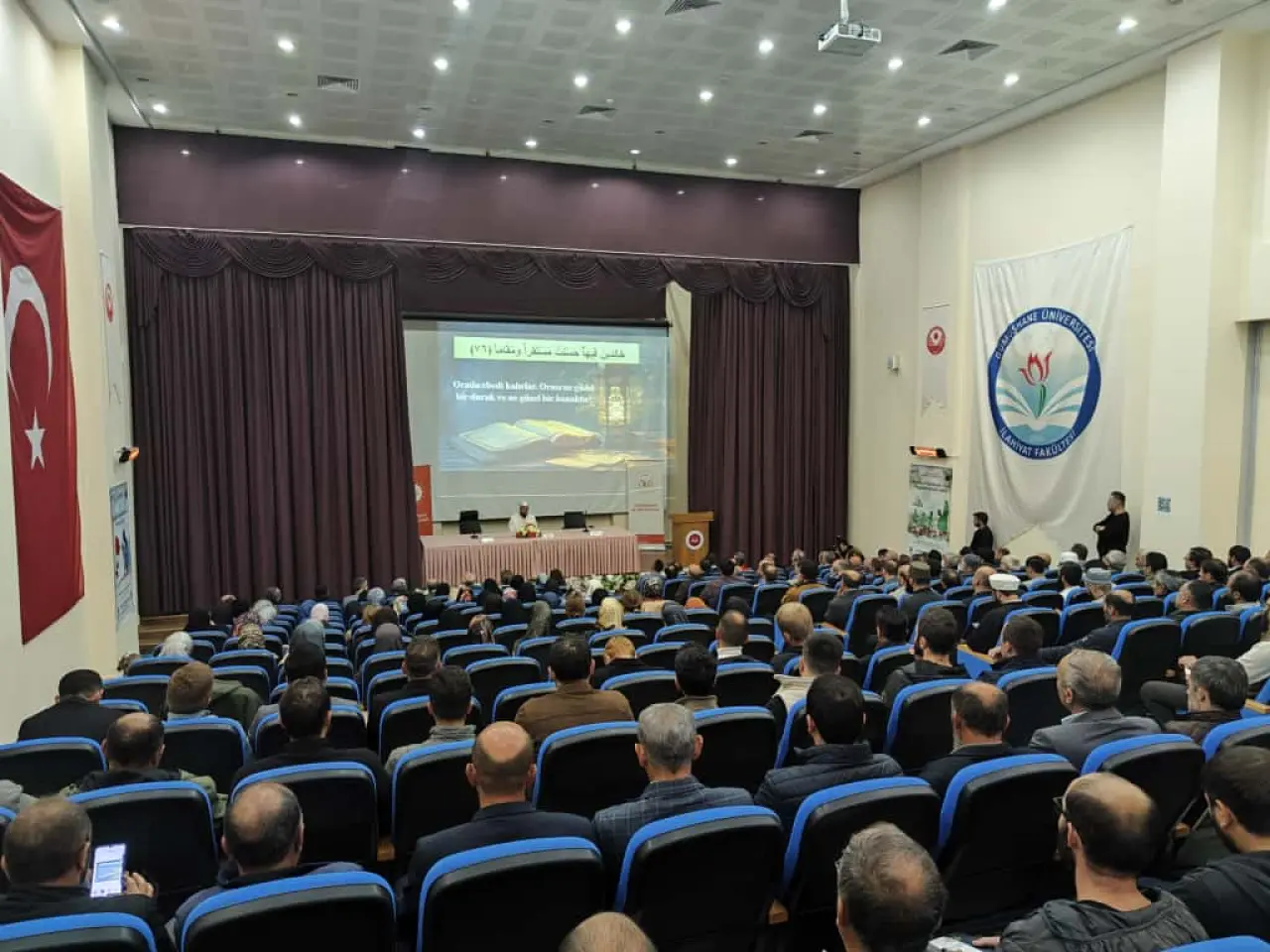 Gümüşhane’de “Hz. Peygamber ve Aile” konferansı düzenlendi