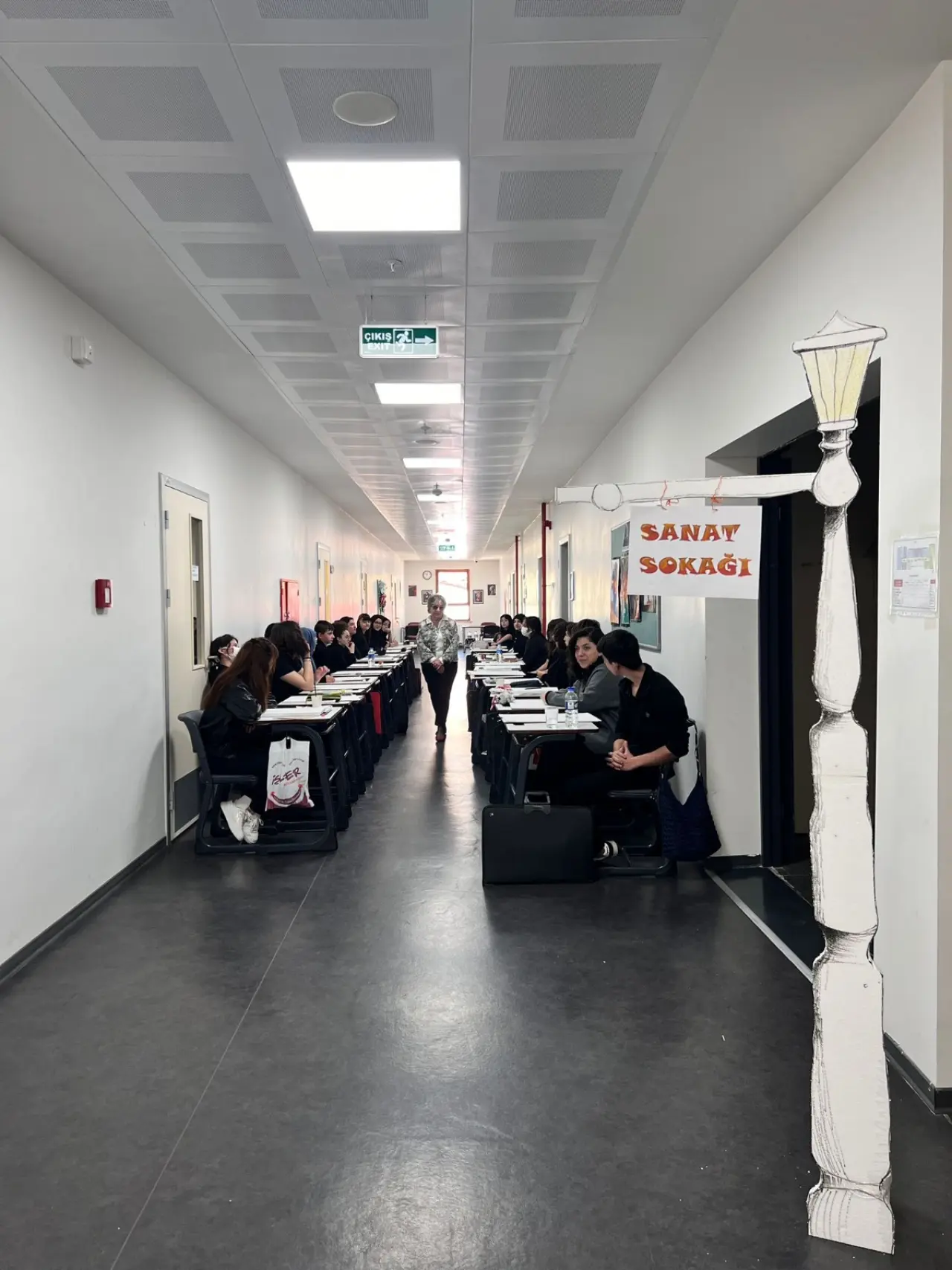 Güzel Sanatlar Lisesi’nde Ressam Güzin Arısoy Söyleşisi #haberi, #haberleri, #Gümüşhane #haber