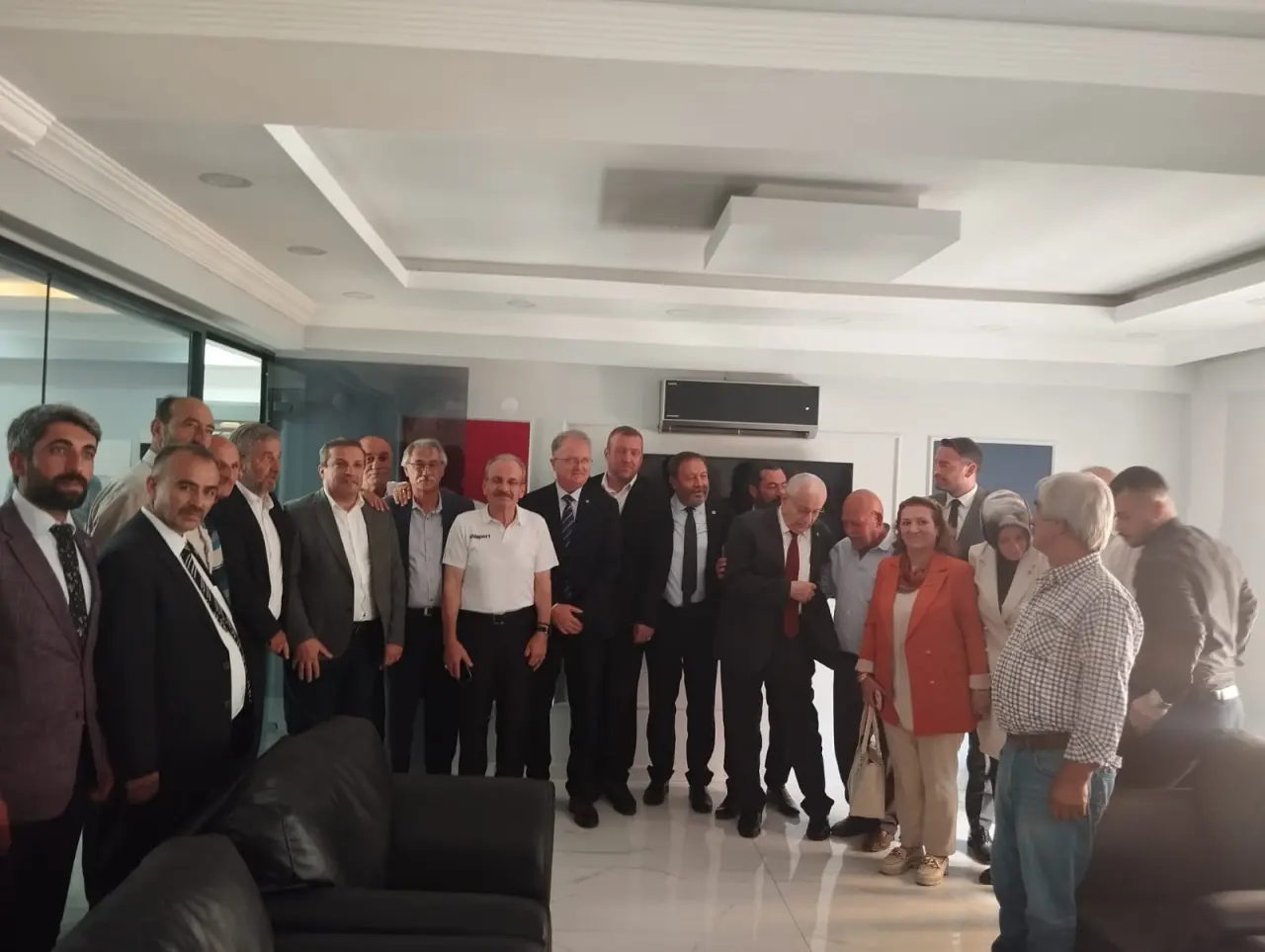 İYİ Parti heyeti Gümüşhane’de esnafla buluştu, sorunları dinledi #haberi, #haberleri, #Gümüşhane #haber