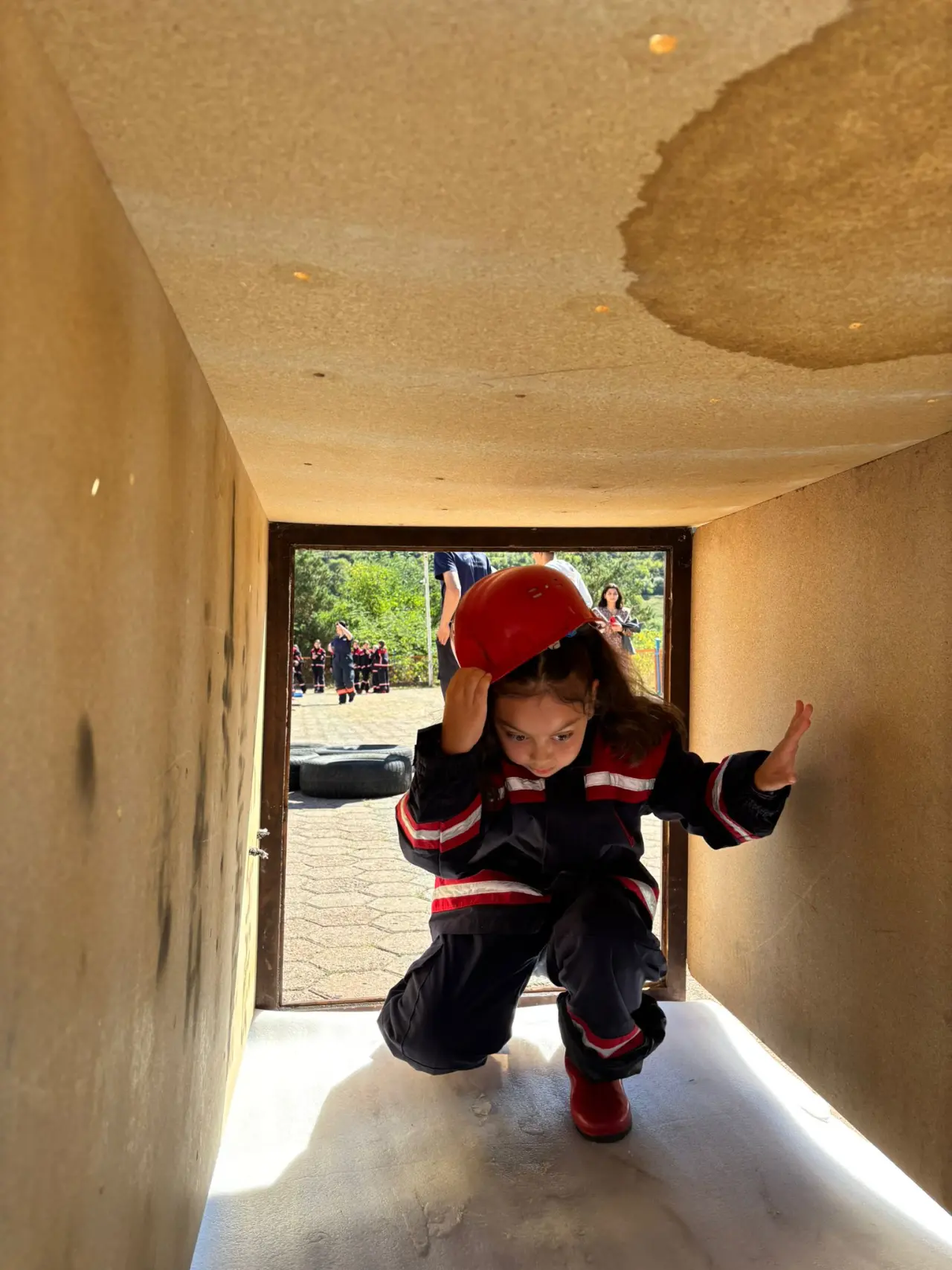 Minik öğrencilere itfaiyecilik eğitimi