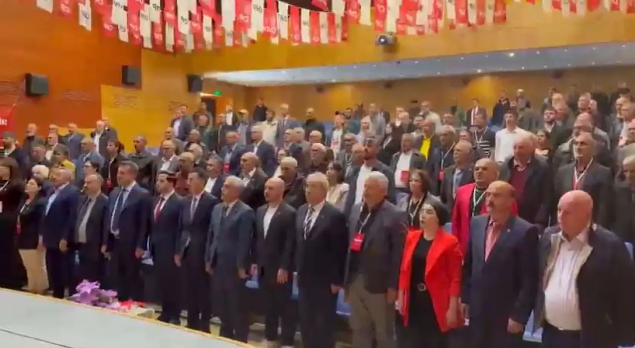 CHP’de Özgür Deniz Demir güven tazeledi