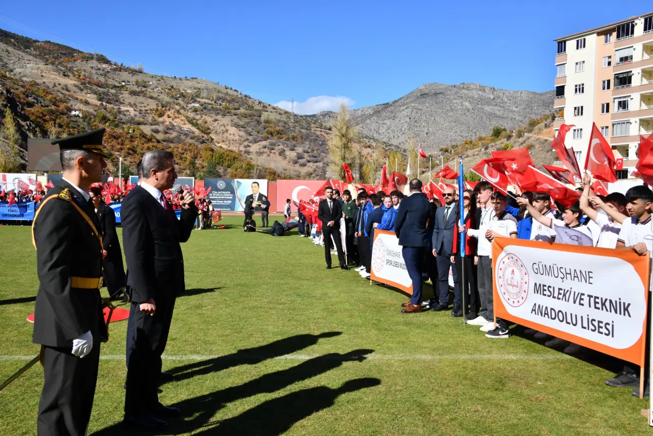 Cumhuriyet’in 102. Yılı Gümüşhane’de coşkuyla kutlandı