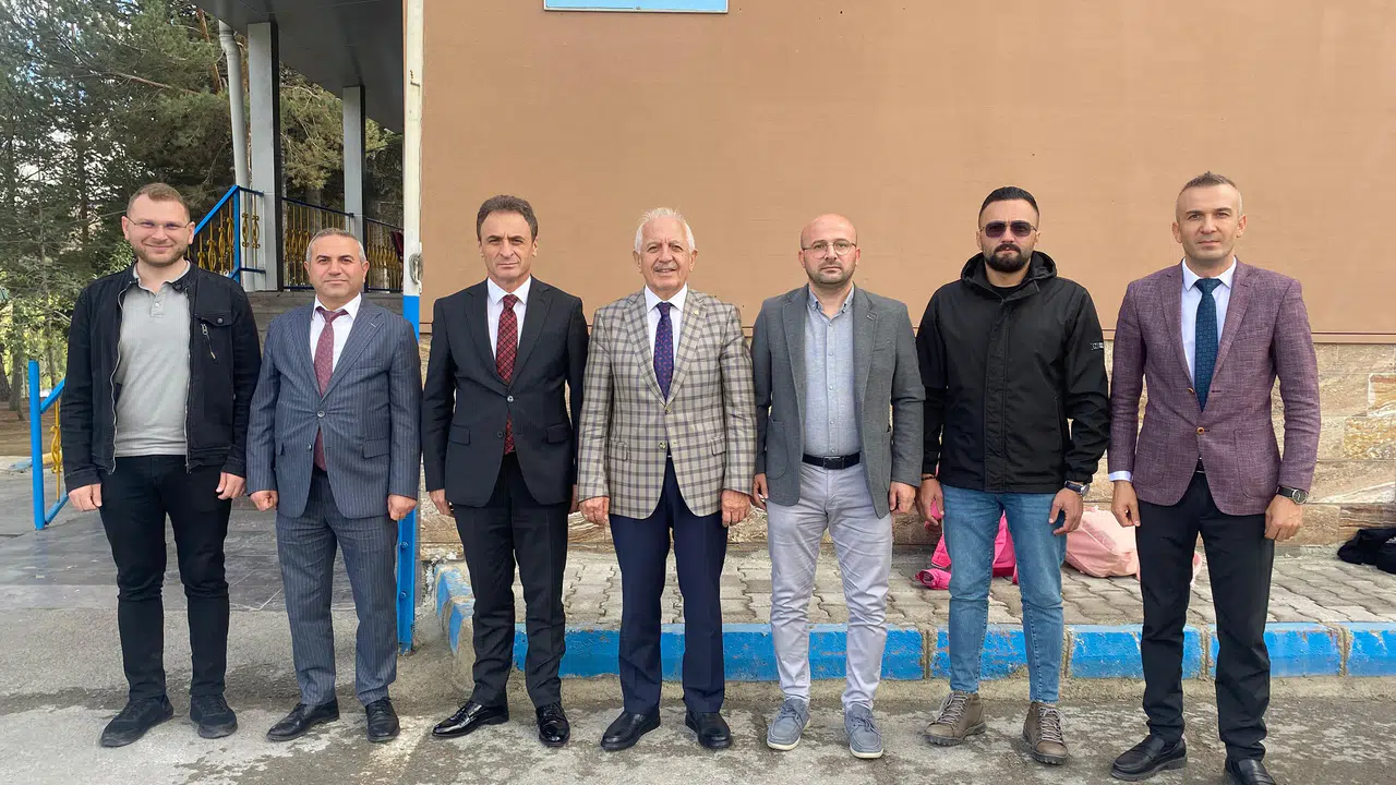 GTSO’dan 200 ihtiyaç sahibi öğrenciye kışlık mont desteği