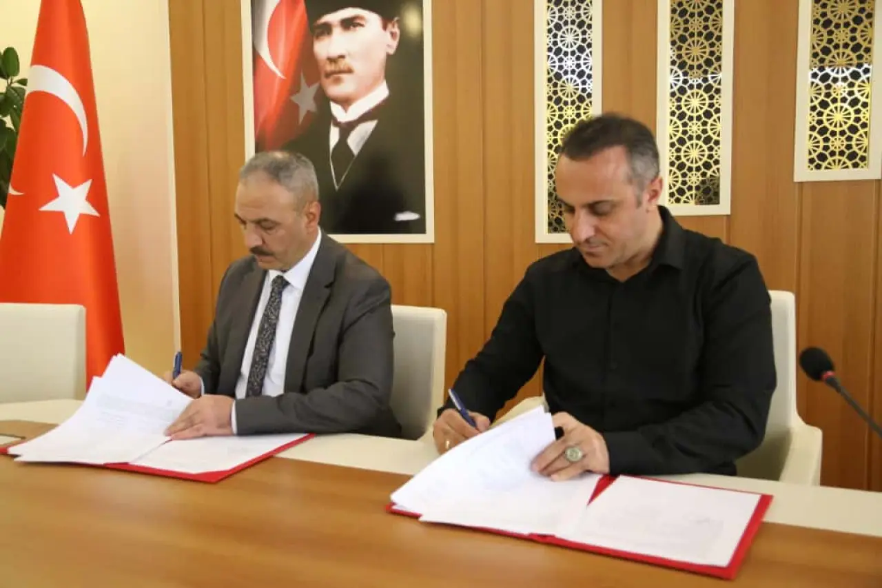 Gümüşhane Üniversitesi öğrencilerine hem okuyup hem para kazanma fırsatı