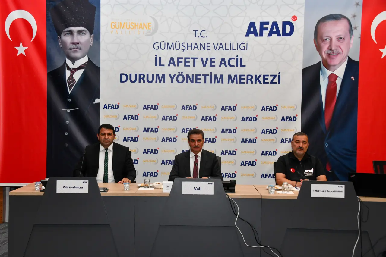 Gümüşhane’de gerçeğini aratmayan deprem tatbikatı