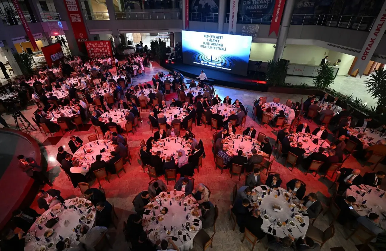 Gümüşhaneli senarist Elvan Ezber, en iyi senaryo ödülünü aldı