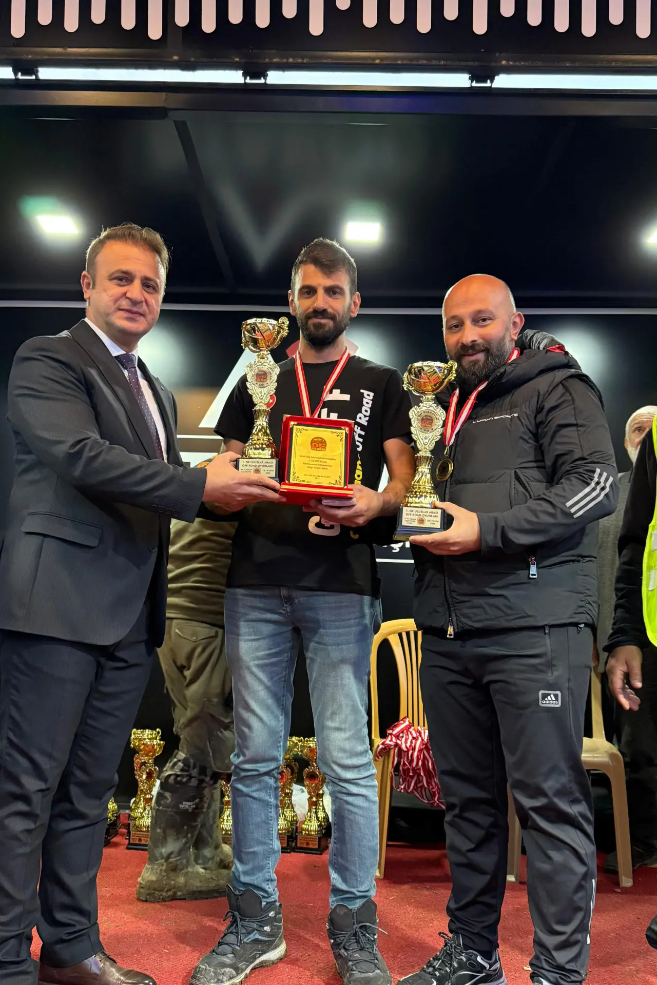 Gümüşhane’ye 3 Kupa ve Büyük Gurur!