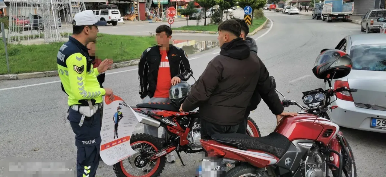 Kürtün’de Jandarmadan motosiklet sürücülerine güvenlik uyarısı