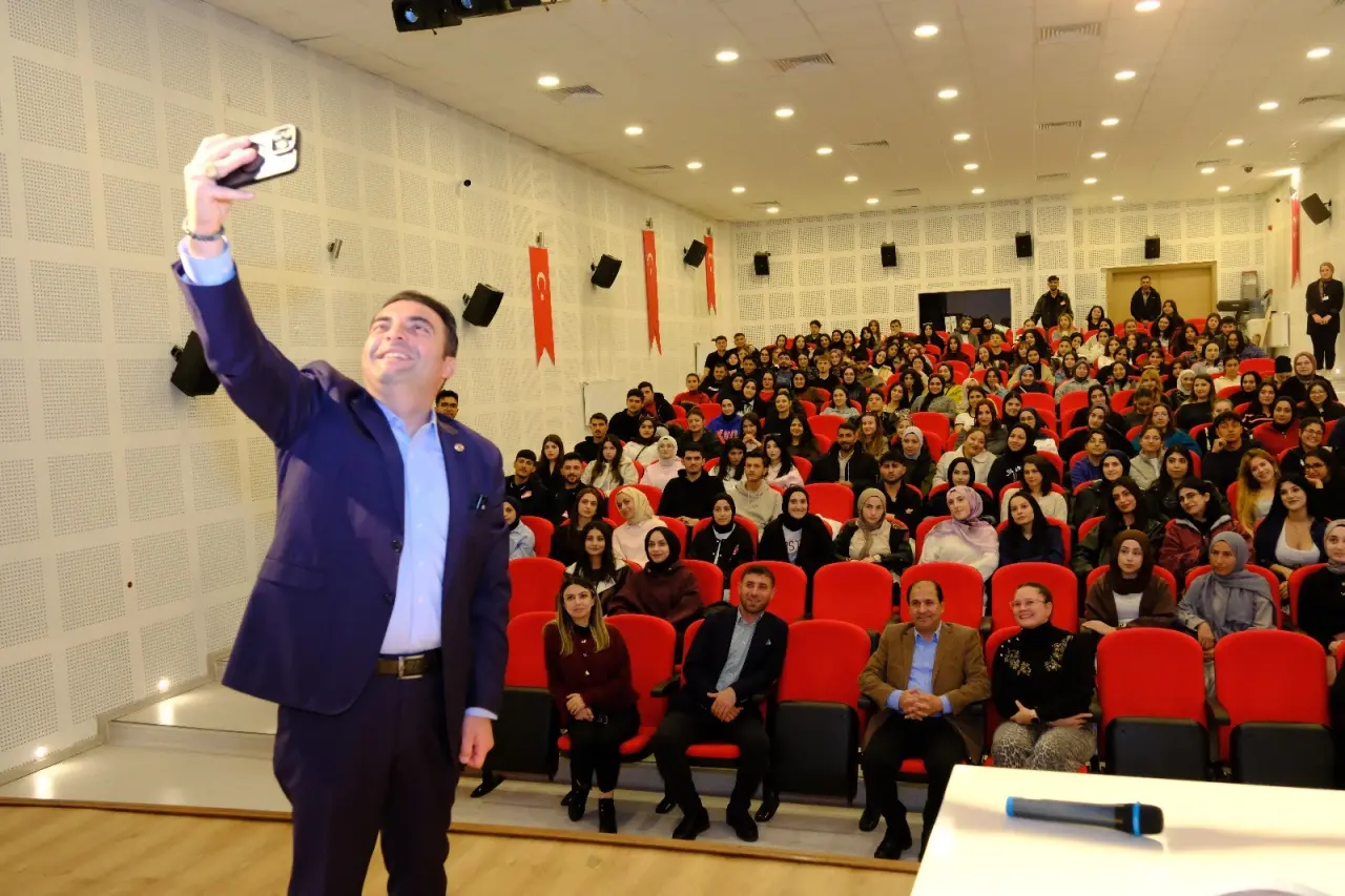 Şiran’da gençler sordu, Başkan Kara cevapladı