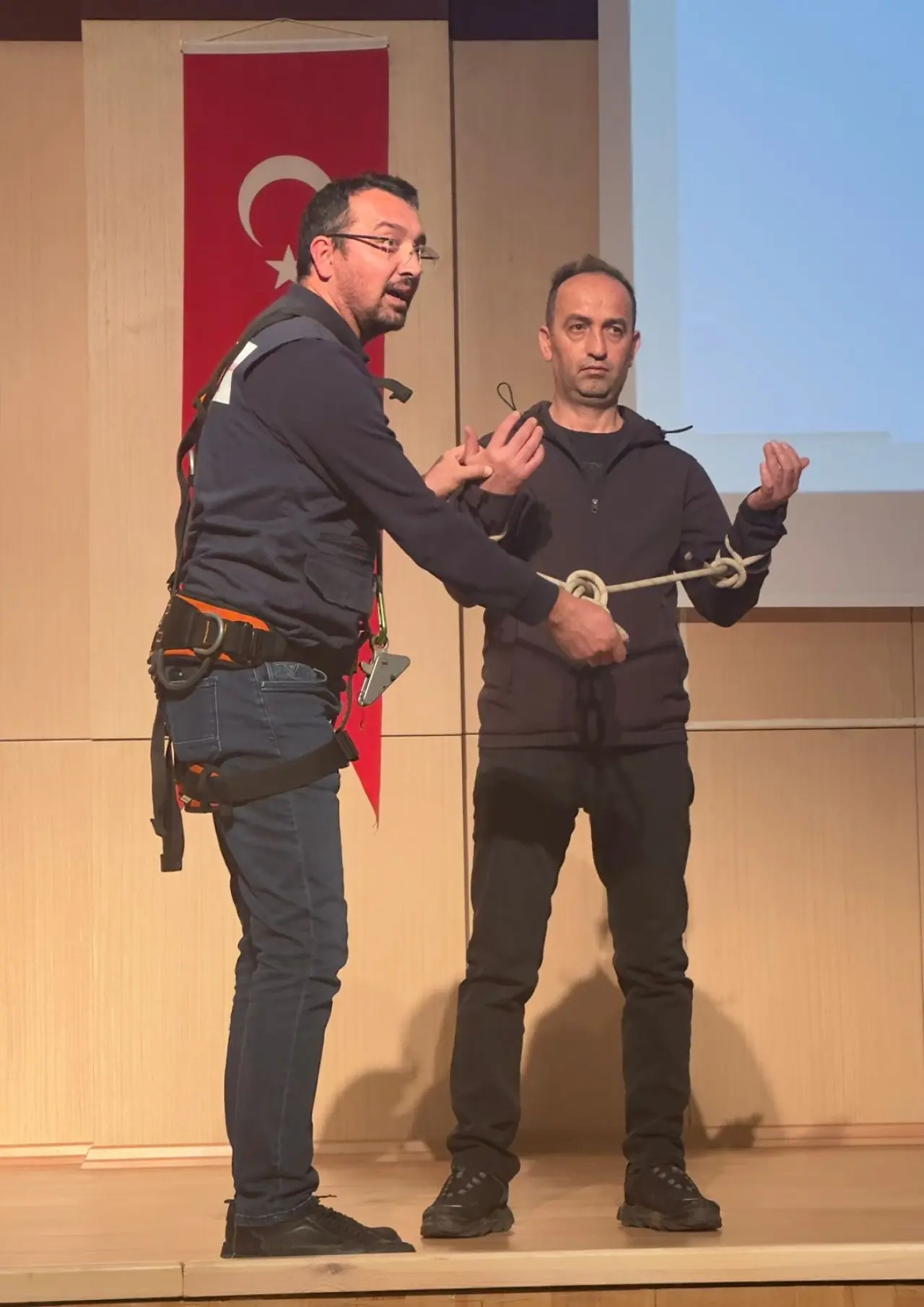 Üniversite personeline iş güvenliği eğitimi verildi