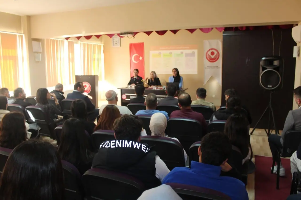 Gümüşhane Jandarması’ndan Şiddete Karşı Seferberlik: 319 Kişiye Eğitim