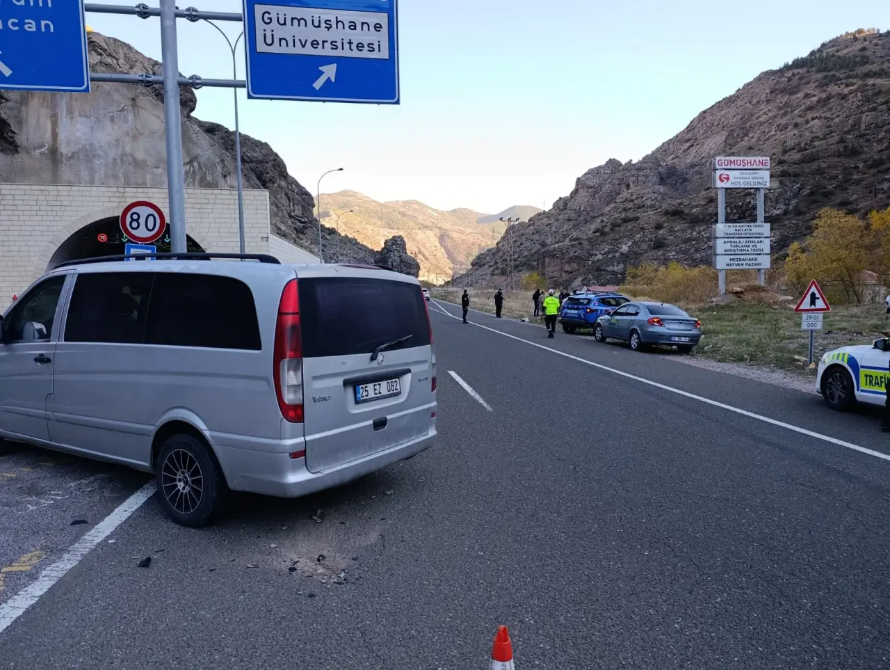 Gümüşhane-Trabzon yolunda korkutan kaza: 4 yaralı