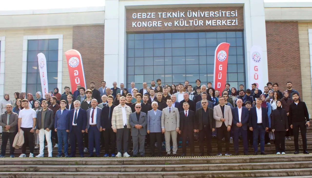 Kocaeli GÜDEF’ten 100 Gümüşhaneli öğrenciye burs müjdesi