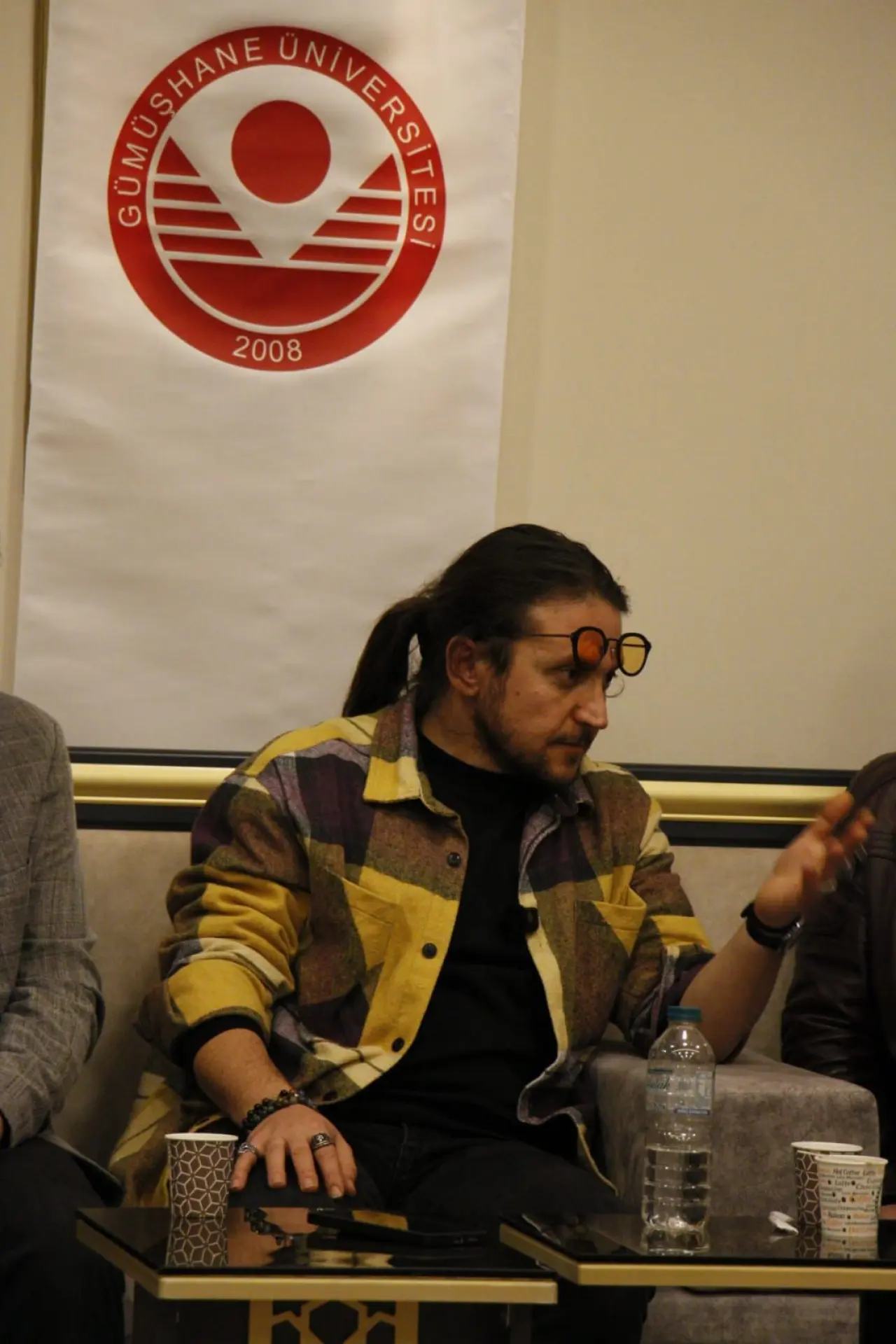 Sinema bir insanın ayakkabısındaki çakıl taşı olmalıdır