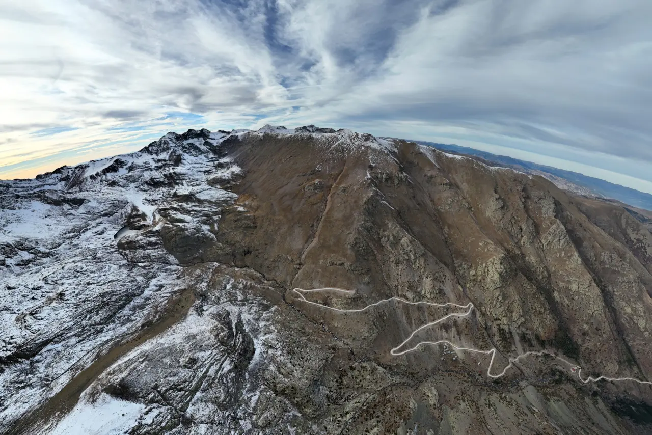 Vali Baruş, Artabel Gölleri Tabiat Parkı yolunda incelemelerde bulundu