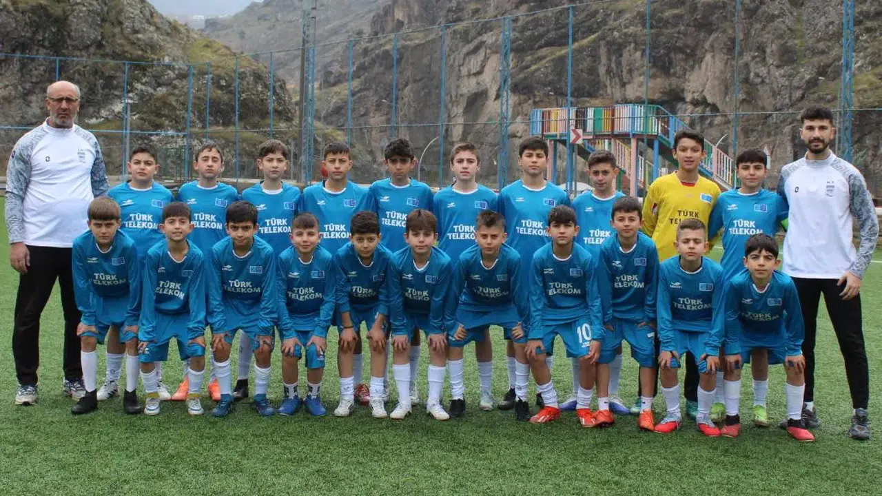 Gümüşhane Telekomspor U13 Ligi’ni Namağlup Şampiyon Tamamladı
