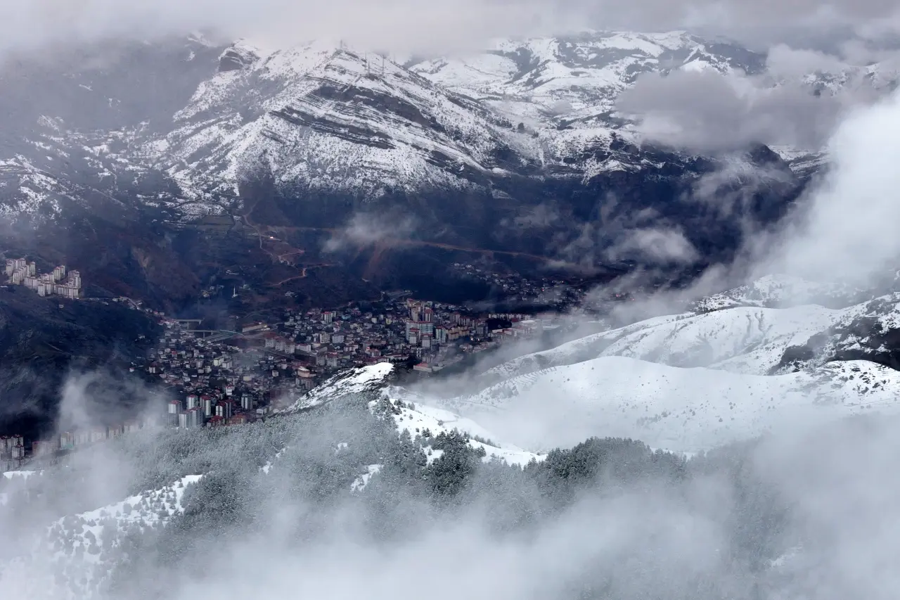 Kar ve sisin dansı havadan görüntülendi