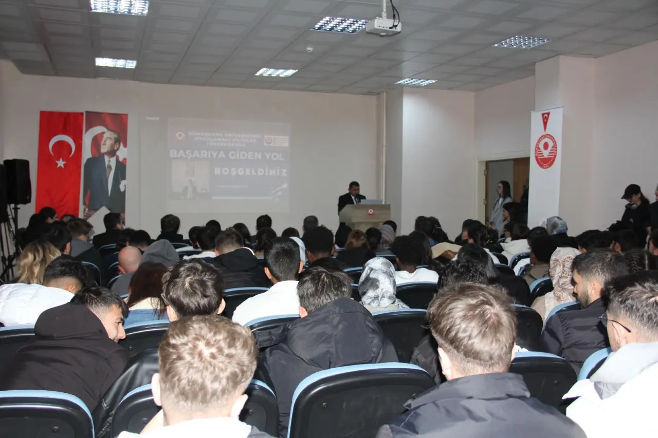 Kelkit’te ‘Başarıya giden yol’ konferansı