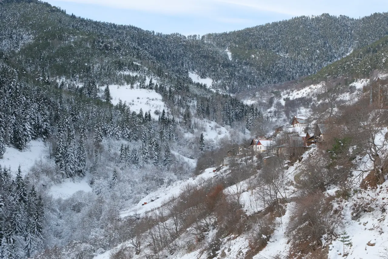 ‘Manzara On Numara!’ Gümüşhane’de Şehrin Gürültüsünden Kaçanlar Torul’un Zirvesinde Buluştu!
