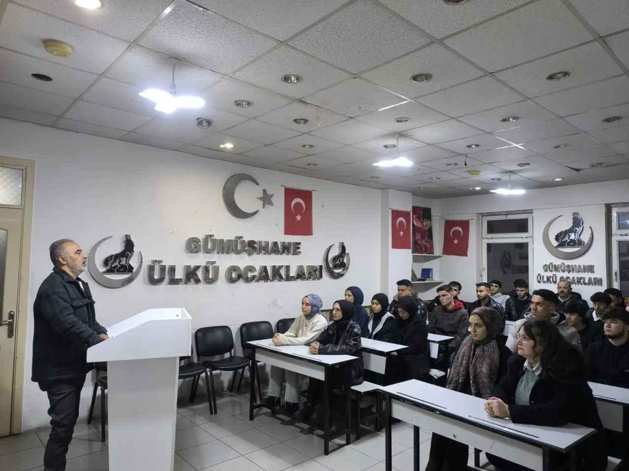 Ülkü Ocakları’nda Medya Okuryazarlığı Semineri