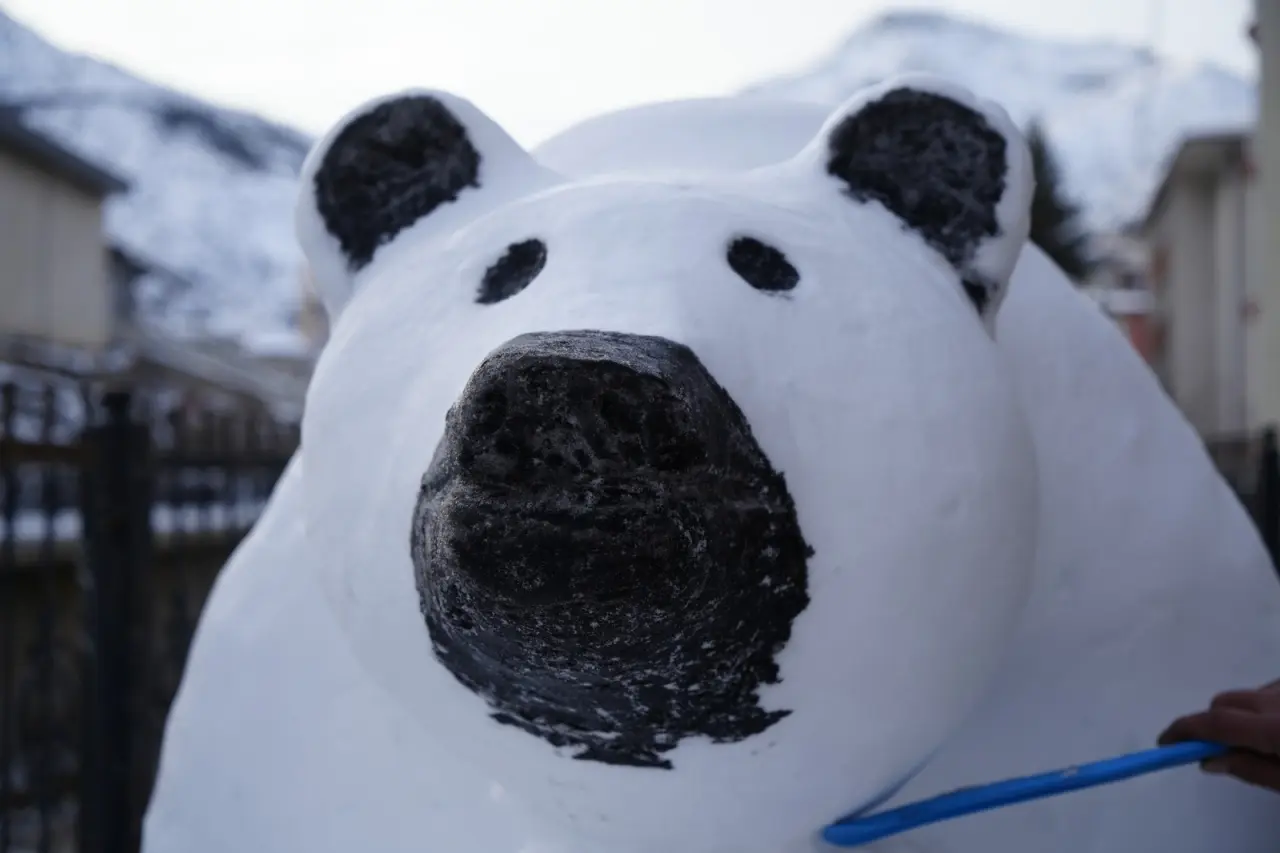 Anne ve Yavru Ayı Figürü Büyük İlgi Gördü