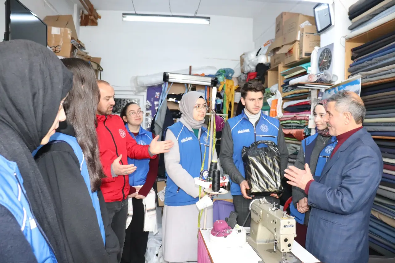 Gümüşhane Gençlik Merkezi’nden yarım asırlık zanaatkâra vefa ziyareti