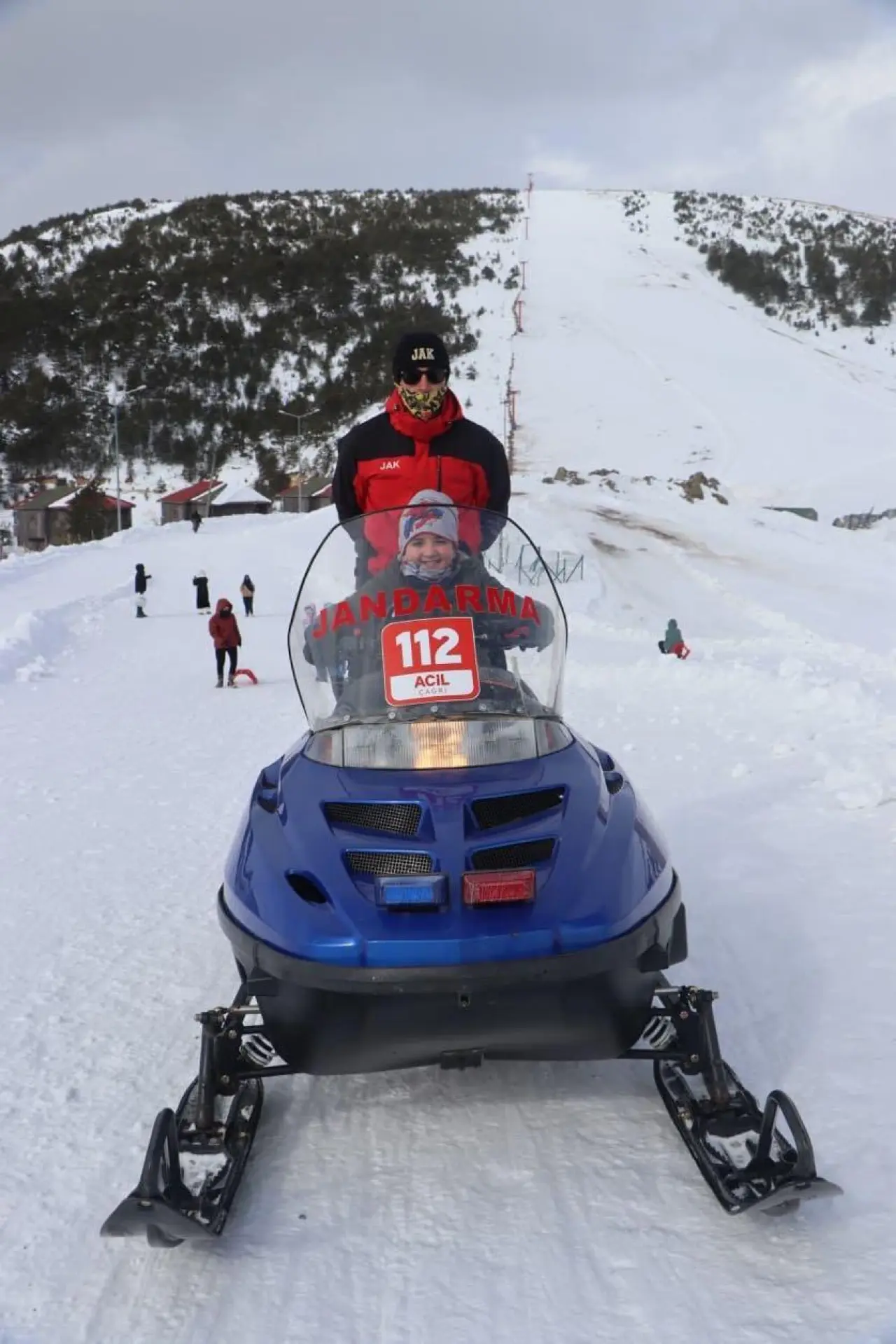 Jandarma şehit ailelerini ve gazileri misafir etti