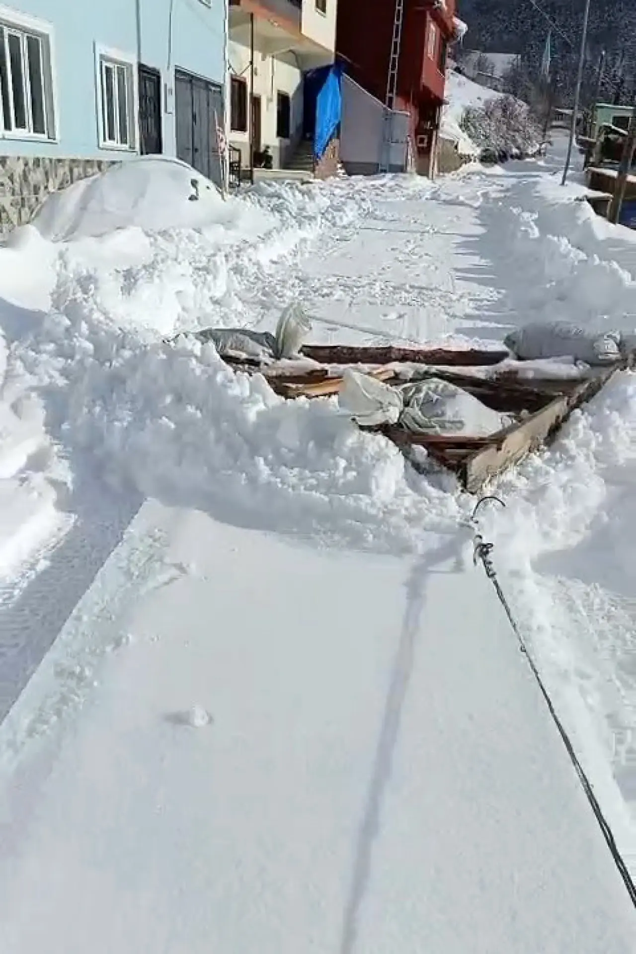 Kardan kapanan yola pratik çözüm