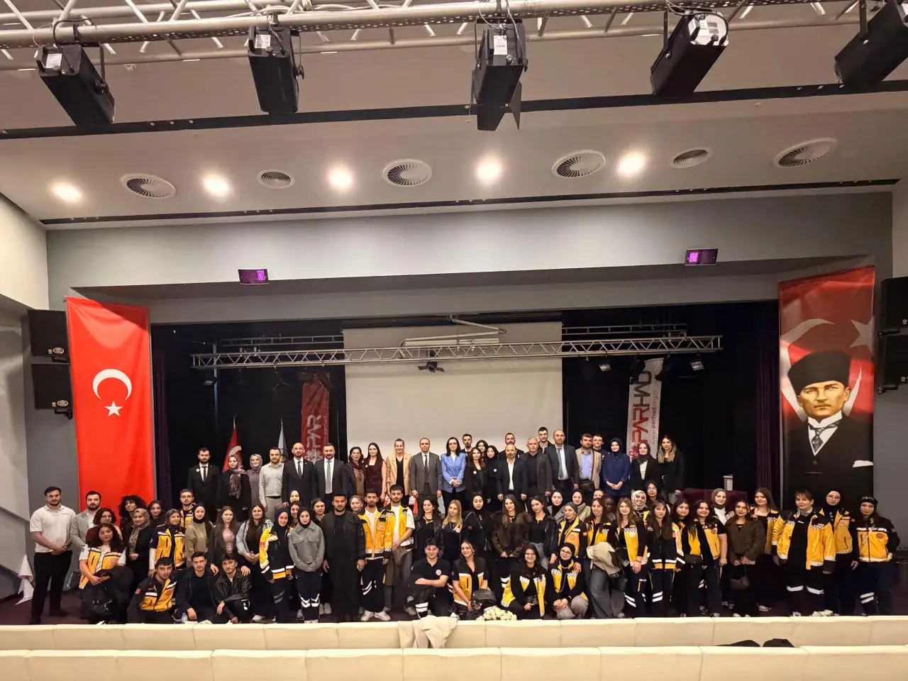 Gümüşhane Üniversitesi Heyeti Acil Sağlık Paneli’nde Bilimsel Sunum Gerçekleştirdi