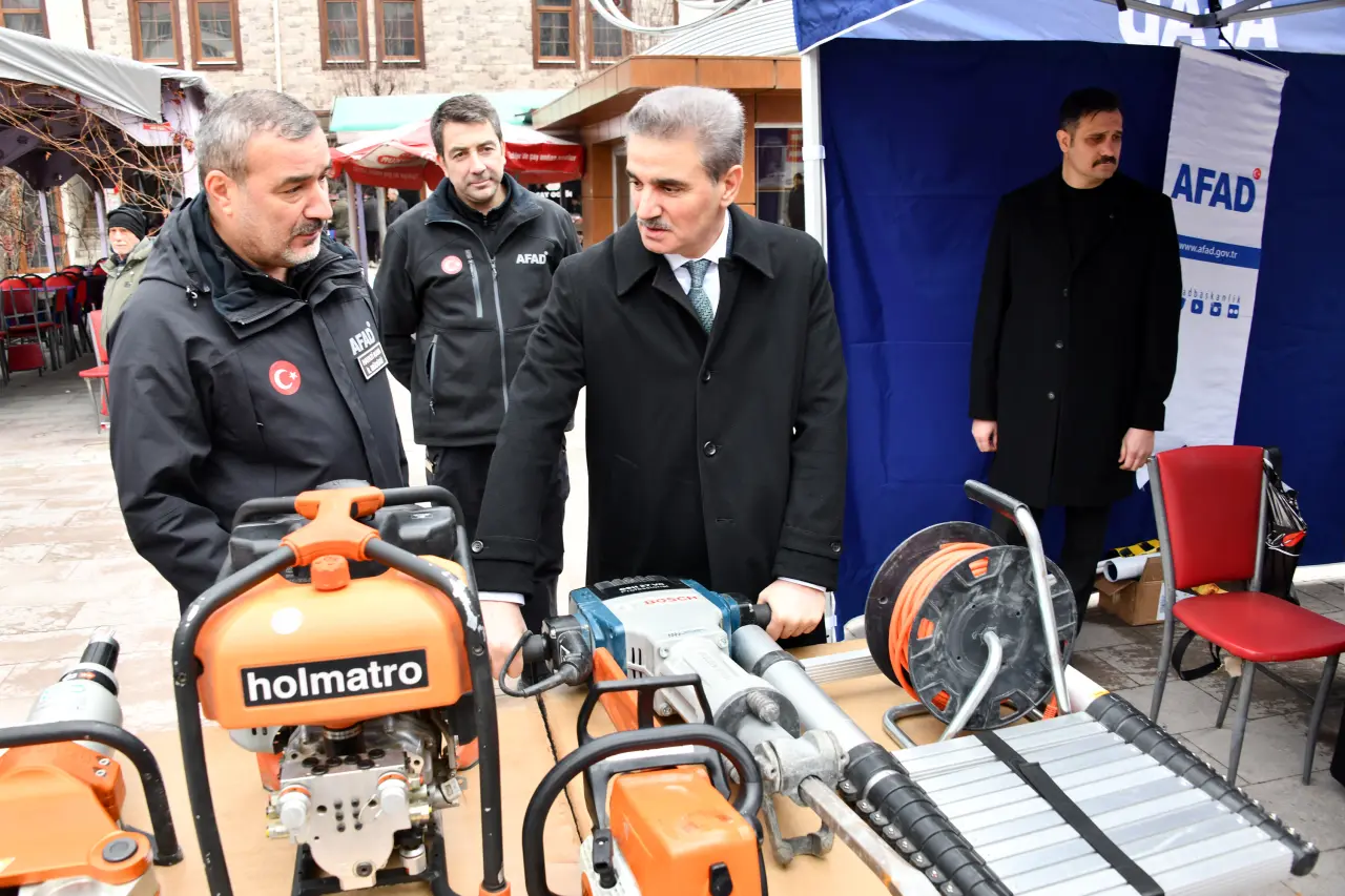 Gümüşhane’de Asrın Felaketi’nin yıl dönümünde Unutmadık mesajı