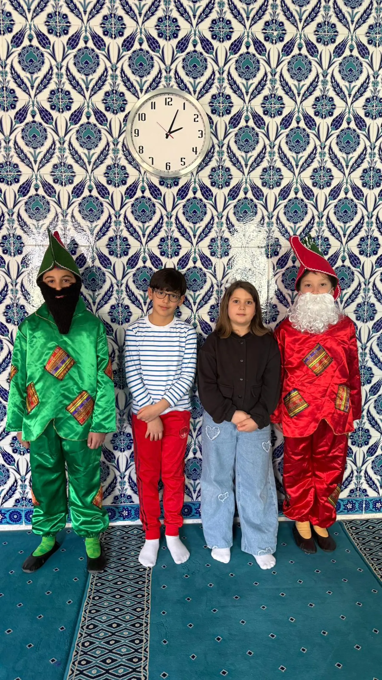 Gümüşhane’de çocuklar bu etkinliğe bayıldı! Hacivat ve Karagöz sahne aldı