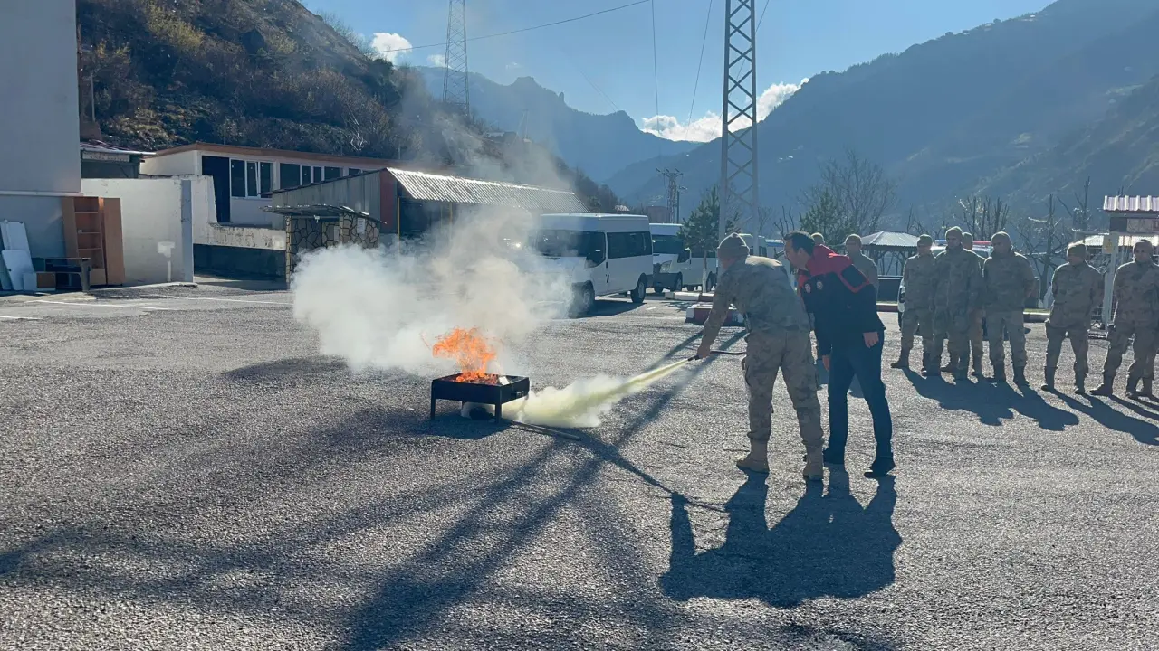 Kürtün MYO’dan Jandarma personeline yangın güvenliği eğitimi