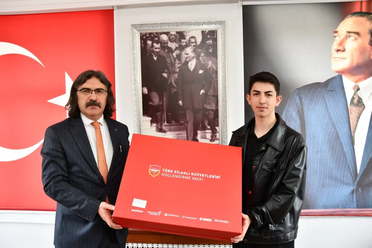 Gümüşhane’de Savunmadan Sanata Ödülleri Verildi