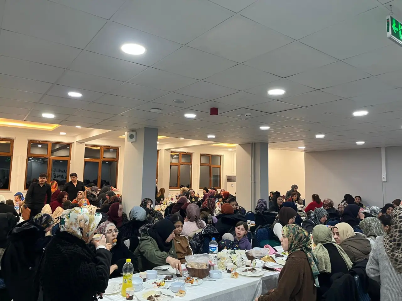 Tekke Belediyesi’nin 8 Mart Dünya Kadınlar Günü iftar programı yoğun ilgi gördü