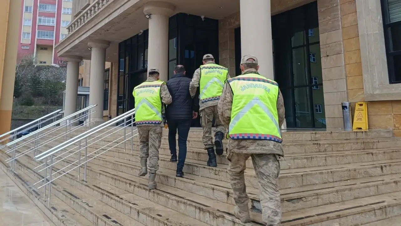 4 Yıl Hapis Cezası Bulunuyordu!