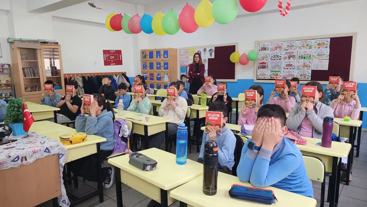 Çocuklar Bu Kitabı Elinden Düşürmedi! İki Ayda Rekor Kırıp İkinci Baskıya Geçti