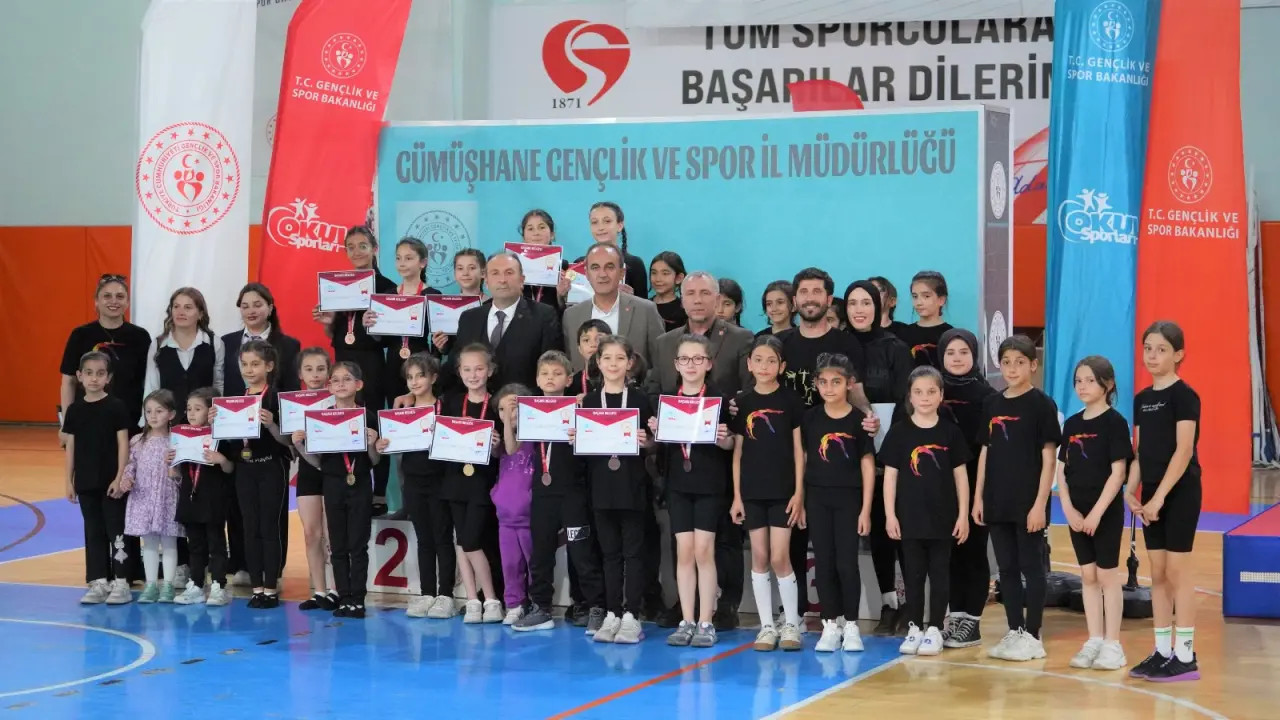 Gümüşhane’de ilk kez düzenlenen jimnastik turnuvasında madalya heyecanı