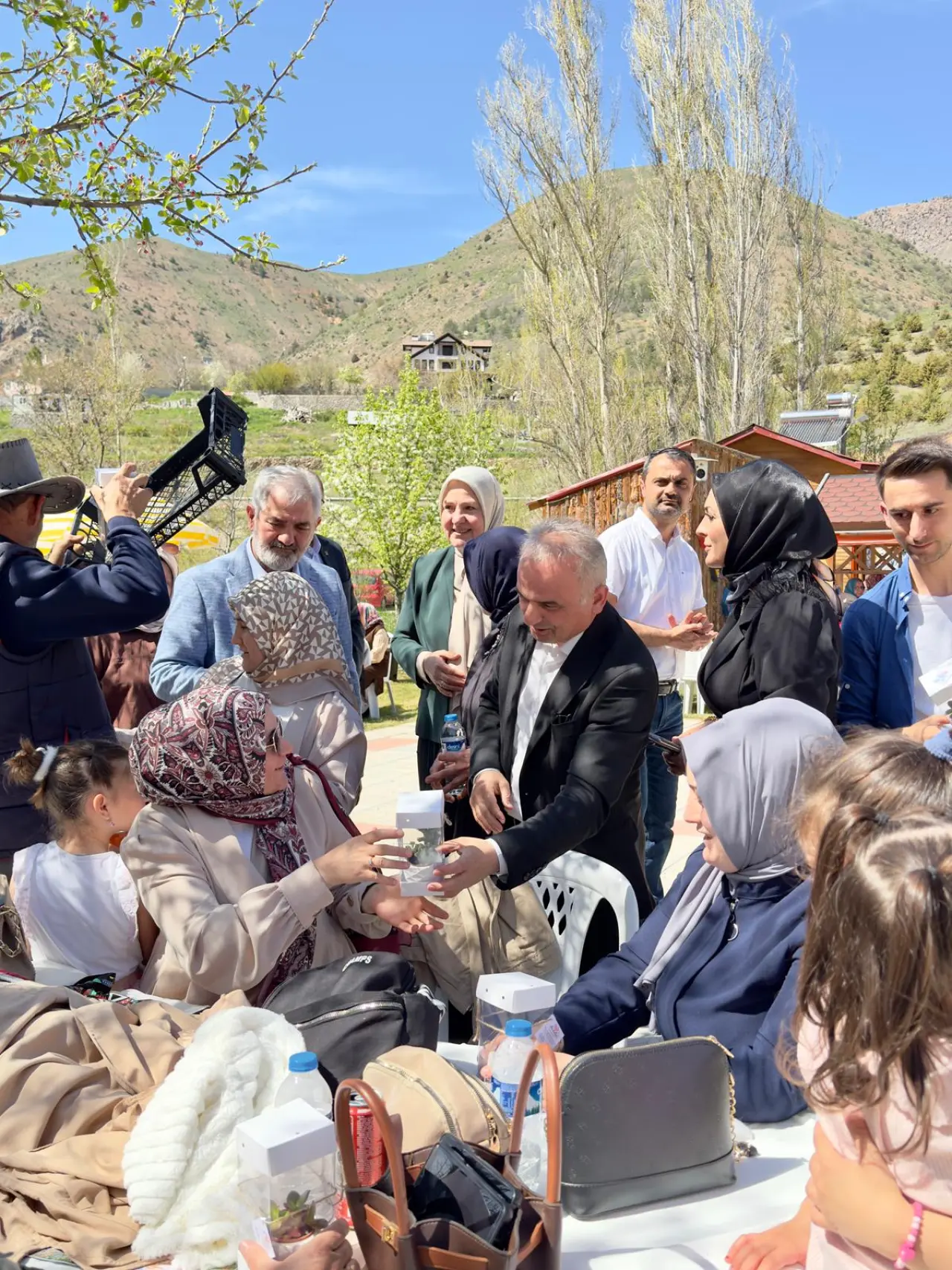 Tekke’de Anneler Günü’nde duygusal anlar: Gönüllere dokunuldu!