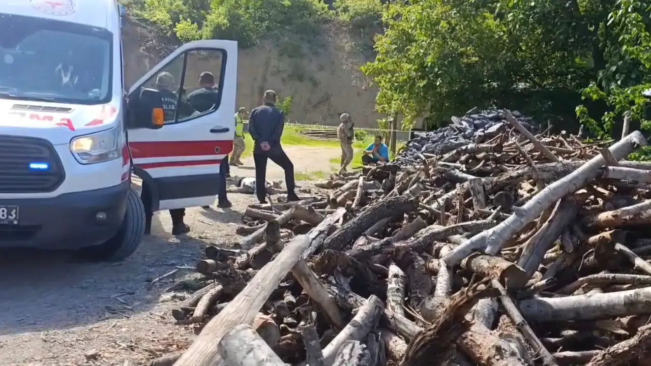Eşini darbederek öldüren zanlı her yerde aranıyor
