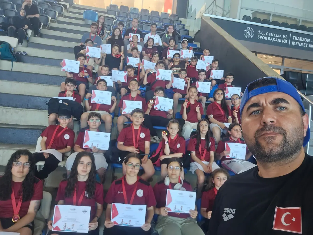 Trabzon’daki Dev Havuzda Gümüşhane Rüzgarı Esti: 45 Sporcuyla Çıkarma Yaptılar!