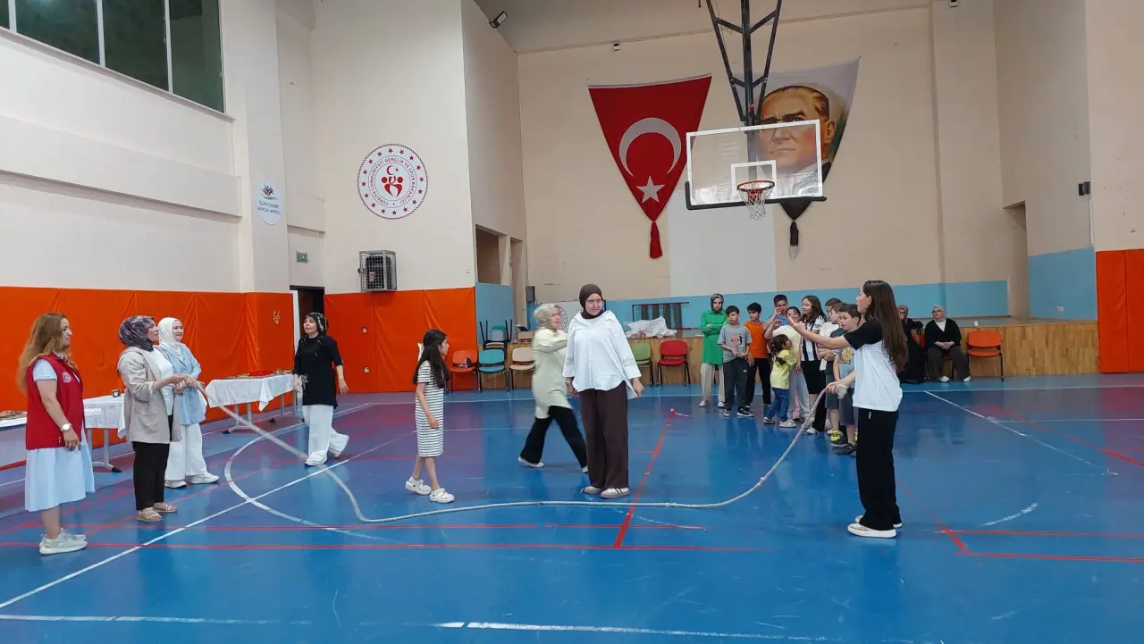 Anneler Sahaya İndi, Çocuklar Eğlenceye Doydu: Gümüşhane’de Unutulmaz Yaz!