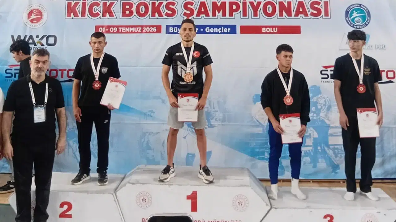 Gümüşhane’ye Türkiye İkinciliği Gururu: Orhan Aktaş Kürsüde