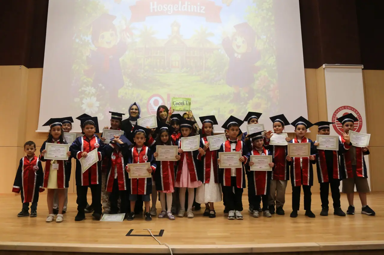 Minikler Üniversiteden Mezun Oldu: Gümüşhane’de Renkli Tören