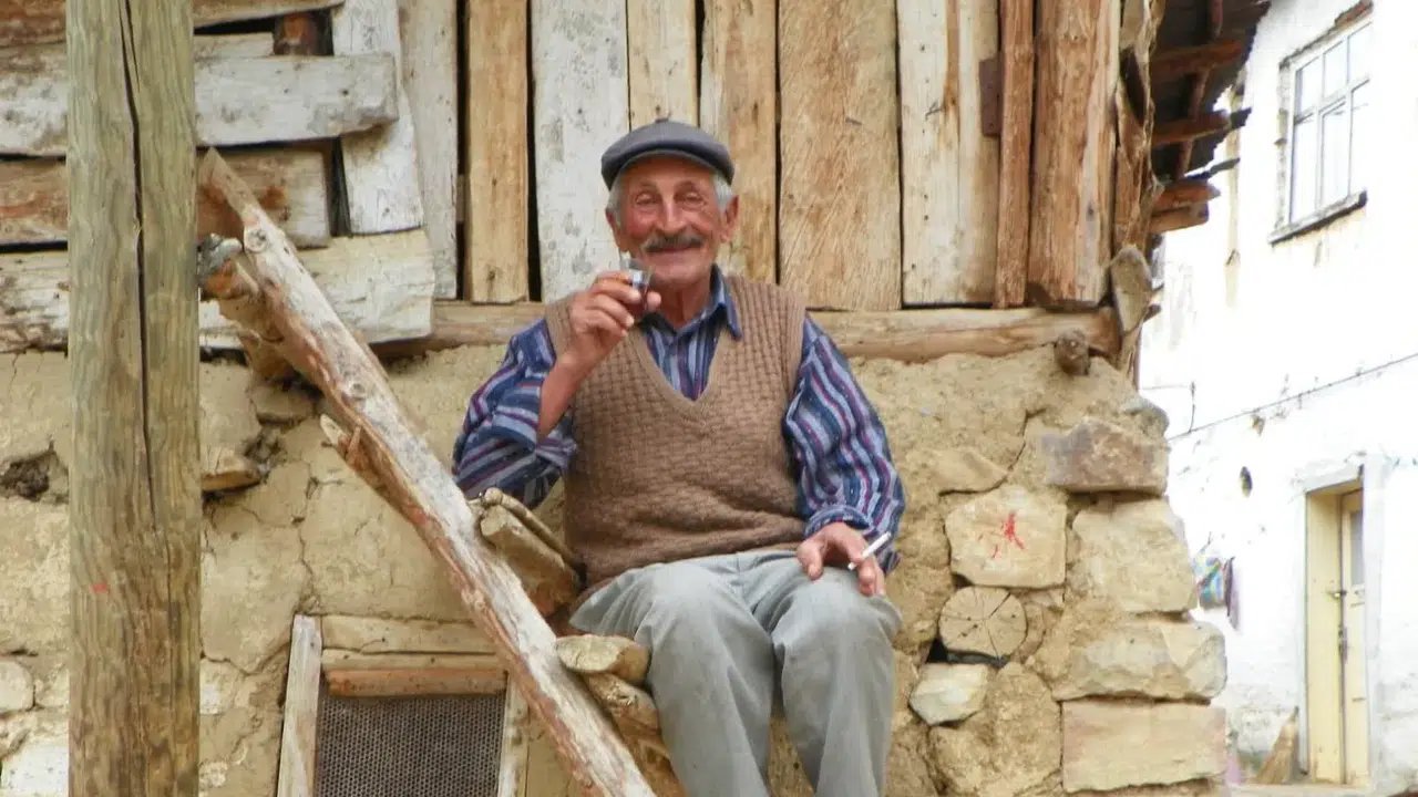 Alaattin BERKER Hakk’ın rahmetine kavuşmuştur