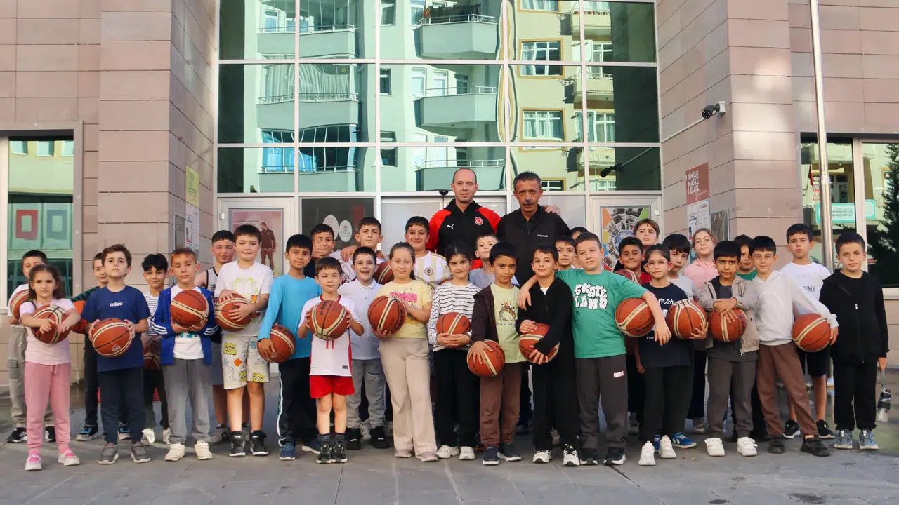 Gümüşhane’de Basketbolun Geleceği İçin Okullarda Seçme Çalışmaları Başlatıldı